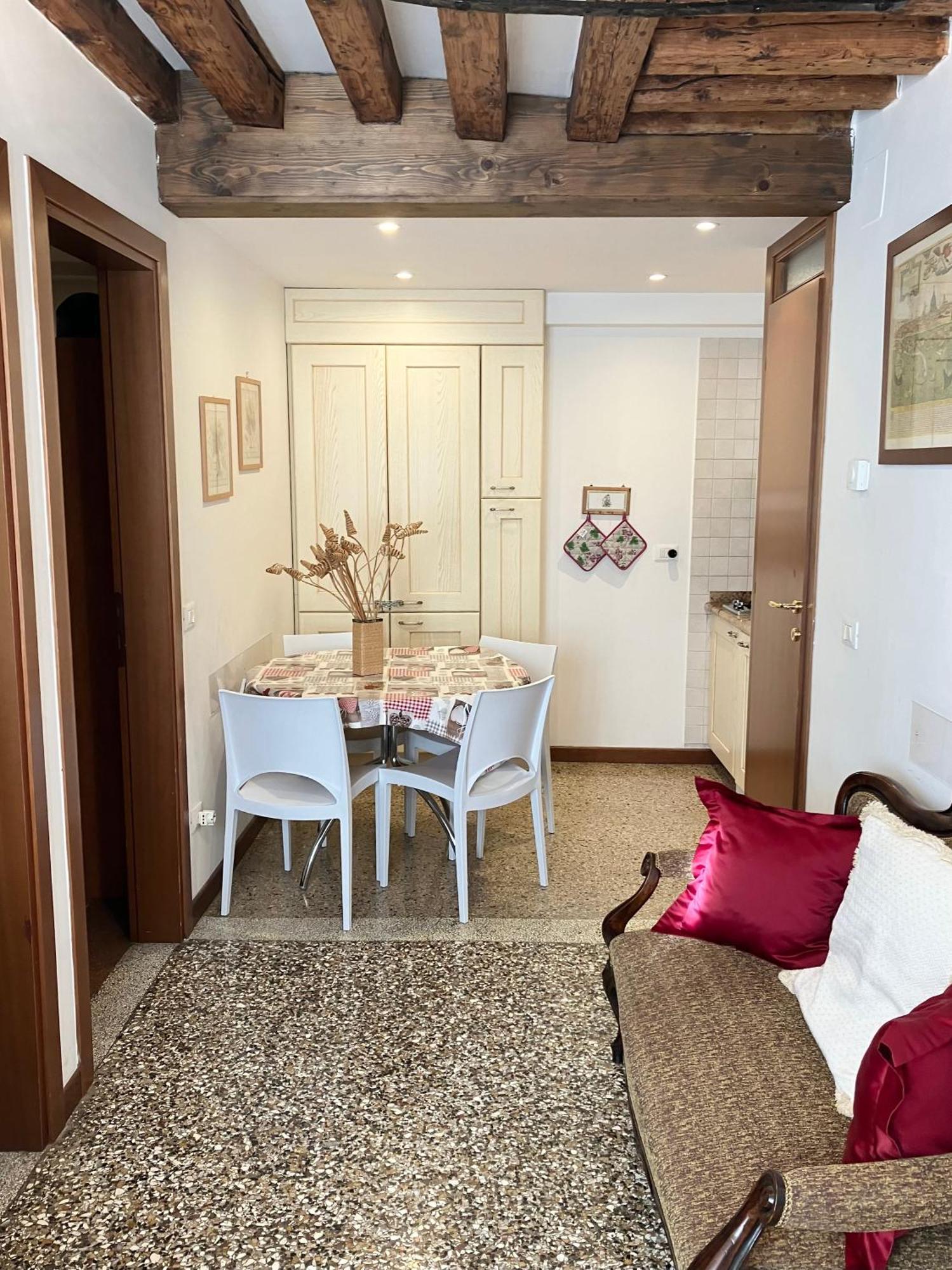San Bortolomio Near Suso Ice-cream Apartamento Venecia