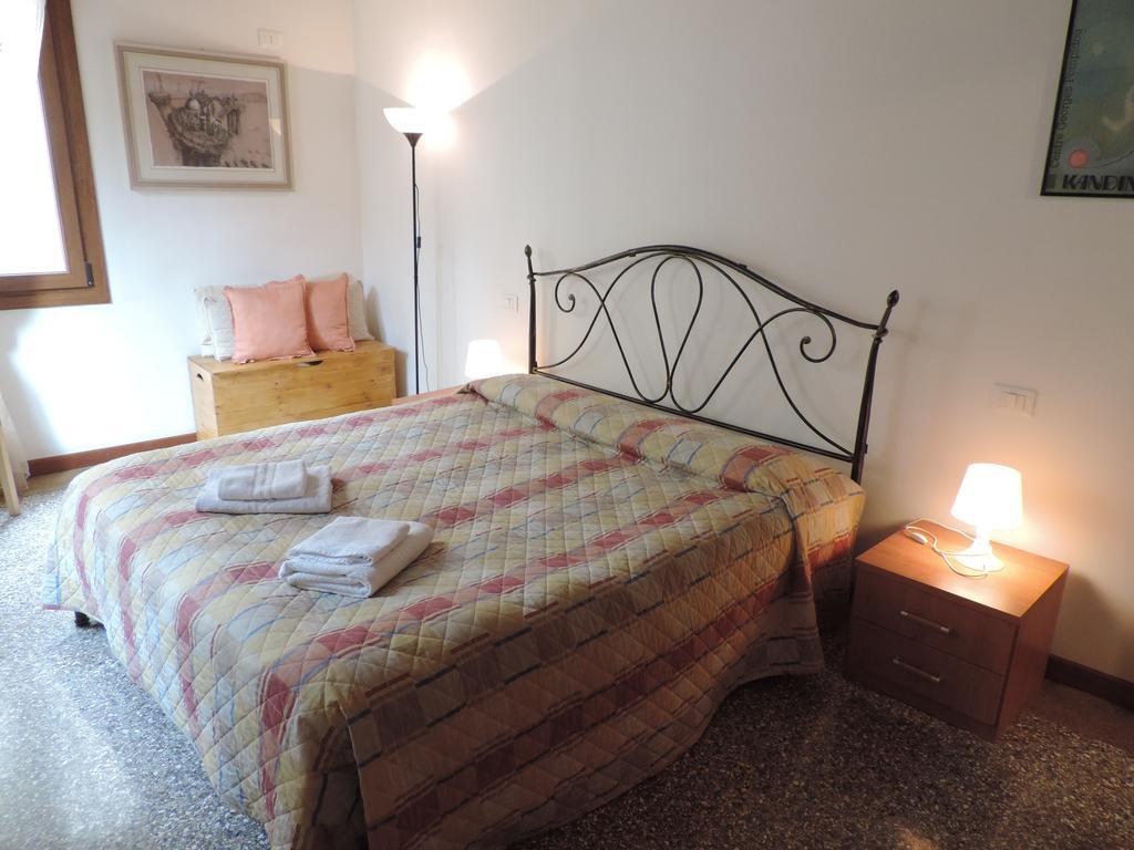 San Bortolomio Near Suso Ice-cream Apartamento